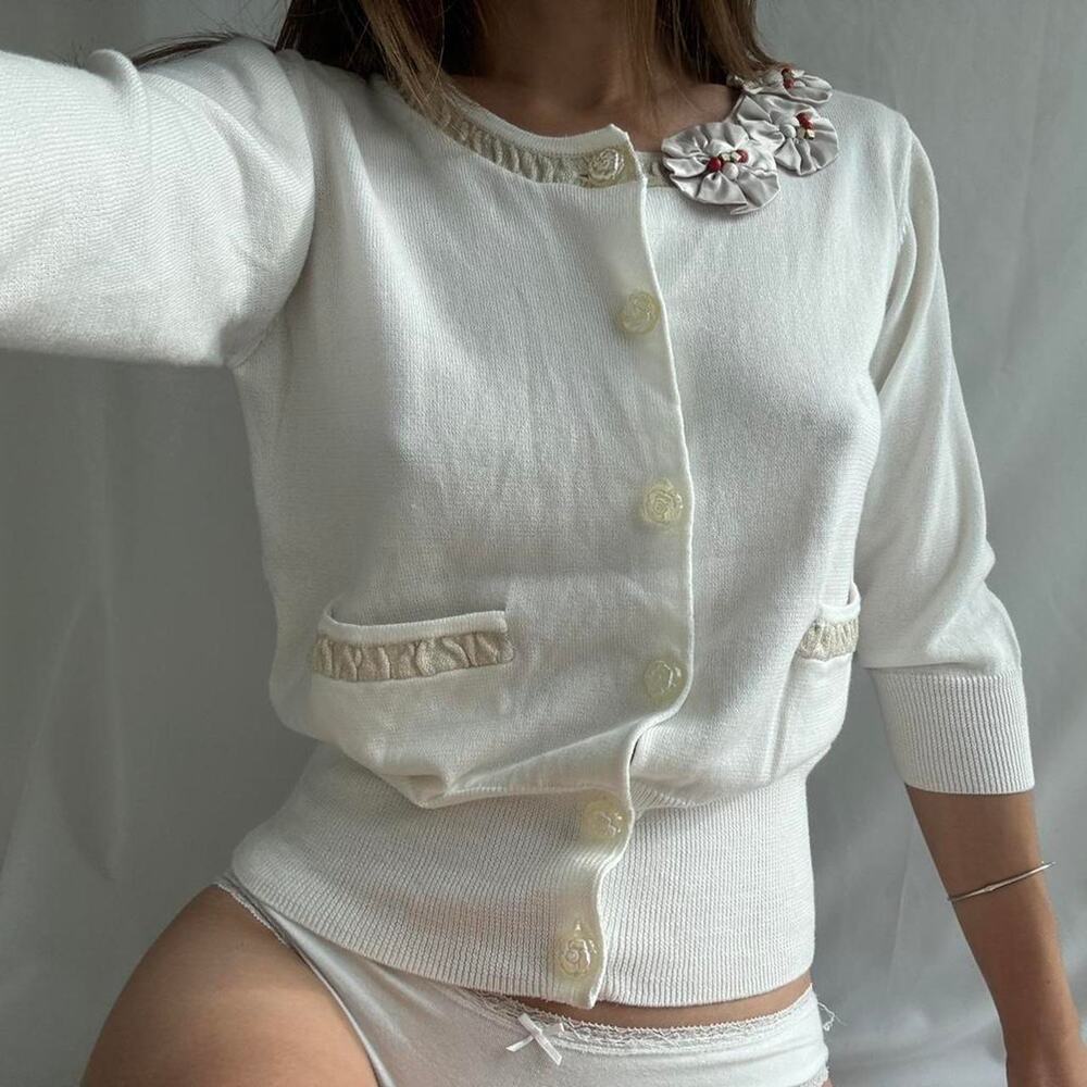 Mila schon blue label white cardigan with flower details